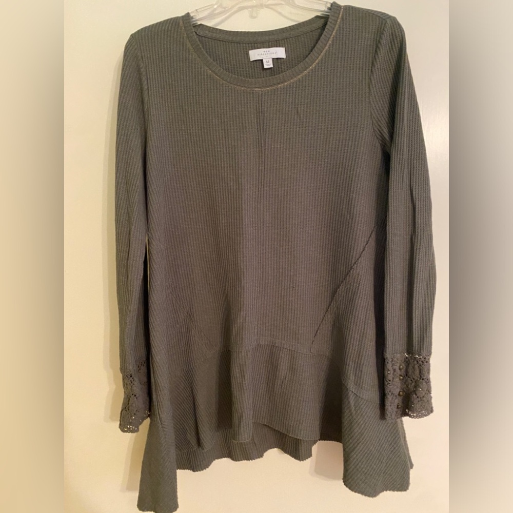 Women's Green Long Sleeve Top